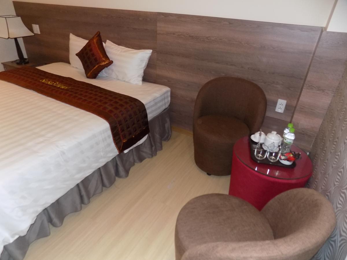 La Suite Hotel Danang エクステリア 写真