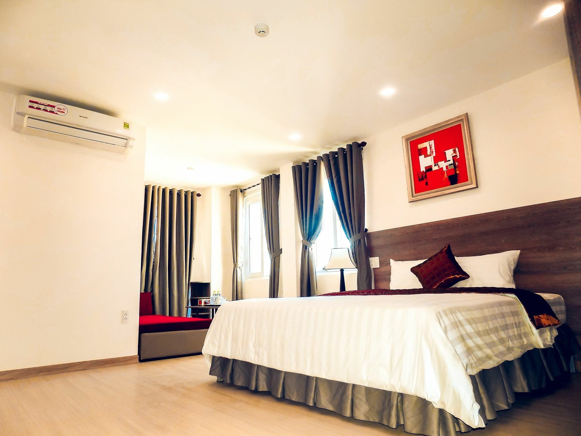 La Suite Hotel Danang エクステリア 写真