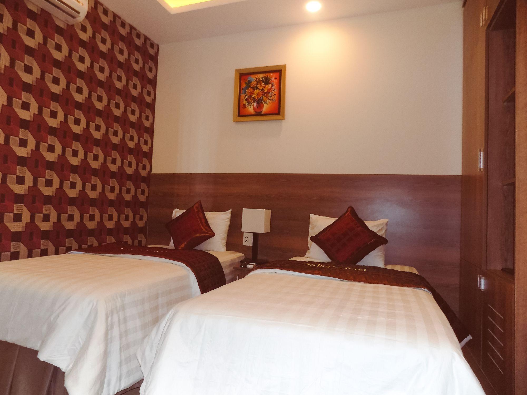 La Suite Hotel Danang エクステリア 写真